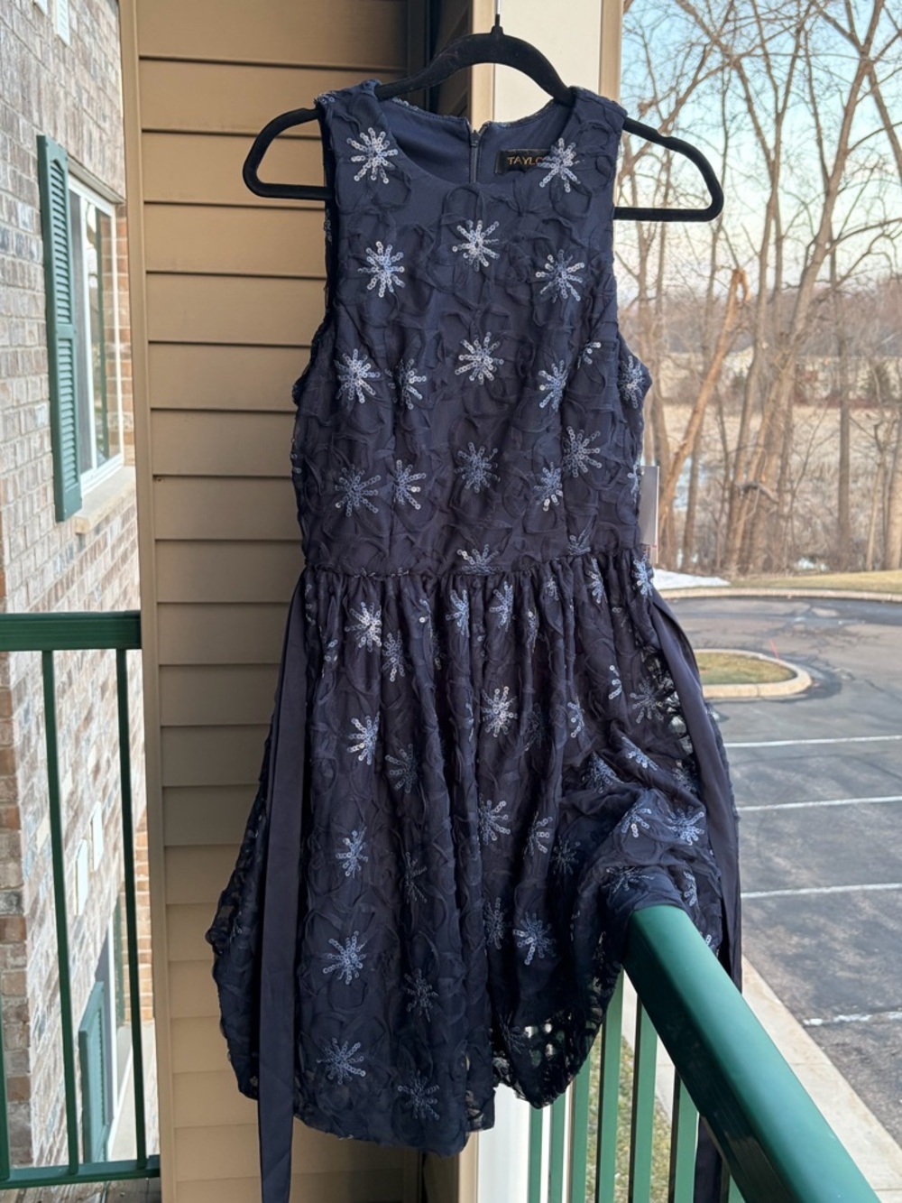 🆕🫐Taylor Navy Blue Floral Sequin Cocktail Dress Fit & Flare Party Dress Size 10 - Picture 5 of 17